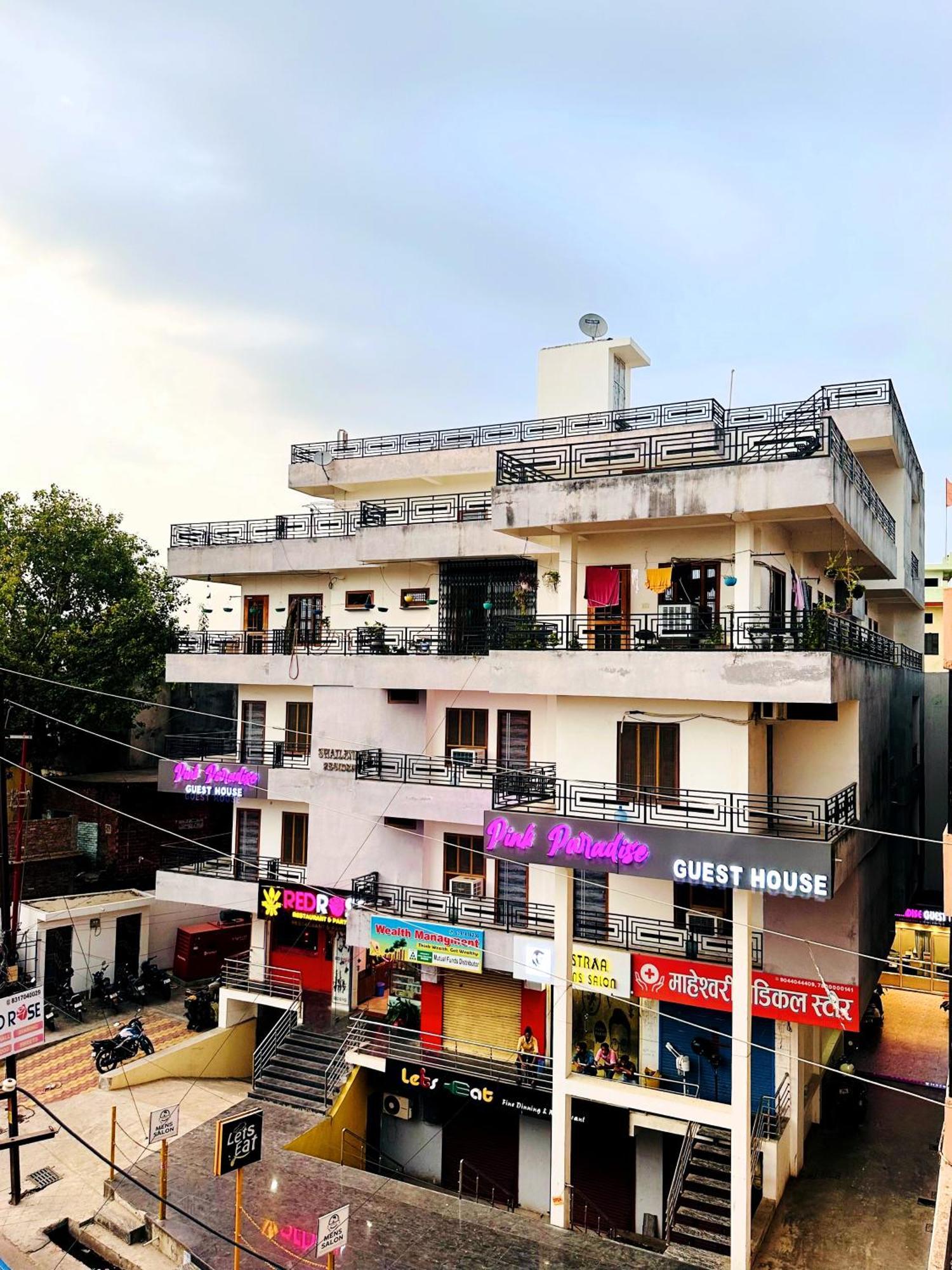 Hotel Pink Paradise Gorakhpur Buitenkant foto